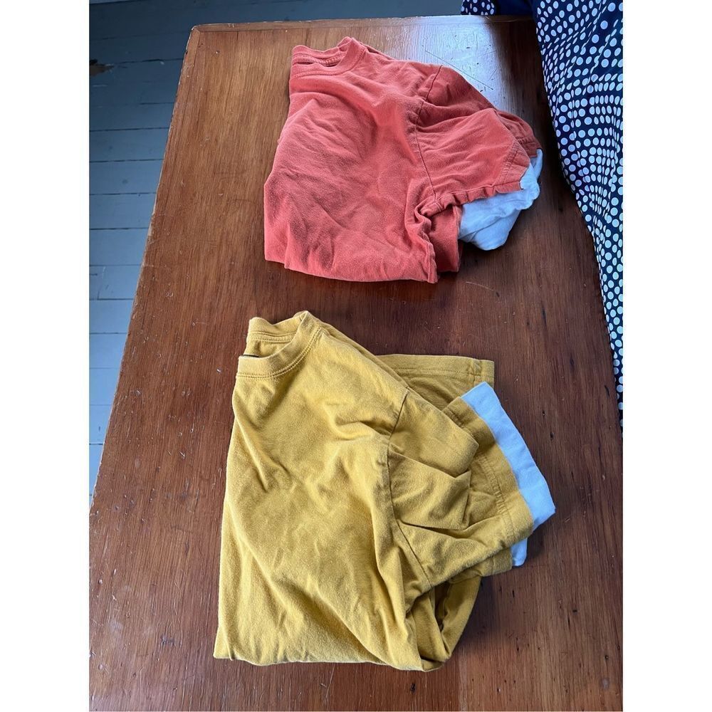 Bundle of Old Navy boy’s long sleeve orange and yellow and cream t-shirts L
